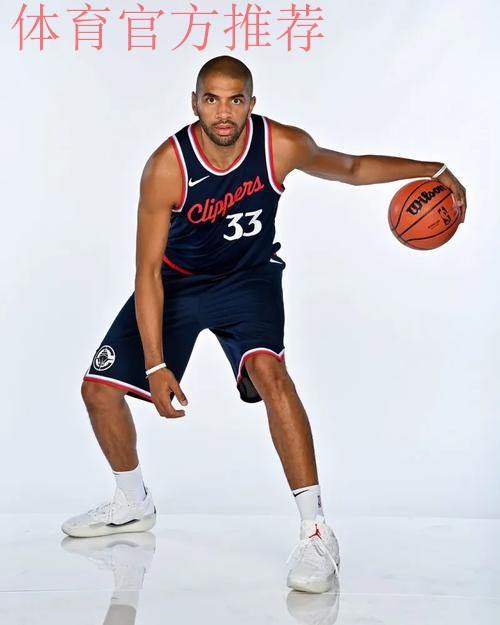 快船官方更新ins：祝尼古拉斯-巴图姆生日快乐！