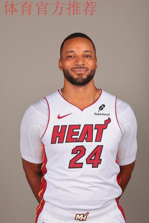 威尔斯半场出战16分钟，8中5得到13分4板1助攻