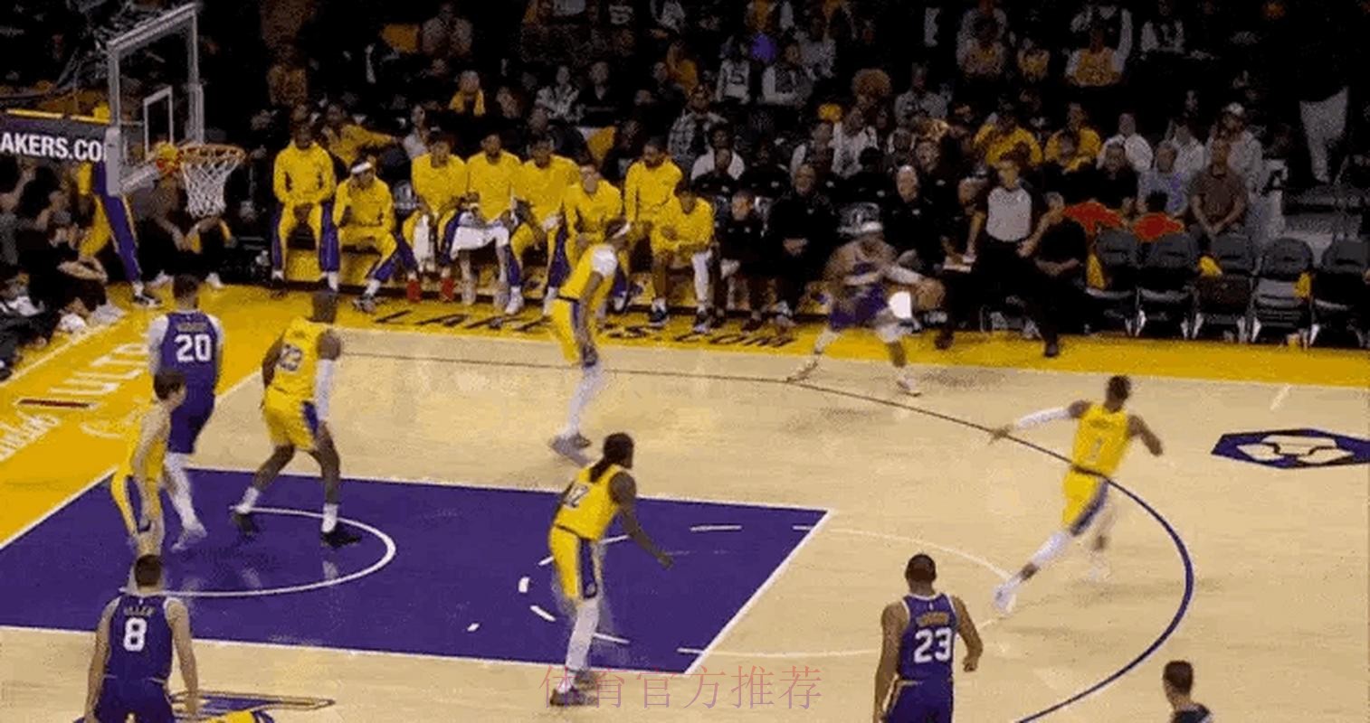 杜兰特左路借挡拆突进 急停跳投连续得分 杜兰特左路借挡拆突进 急停跳投连续得分