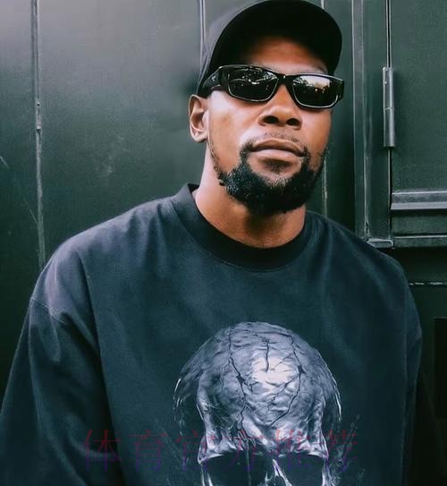 国王官方恶搞杜兰特赢球拍灯视频：杜兰特帮我们点亮光束