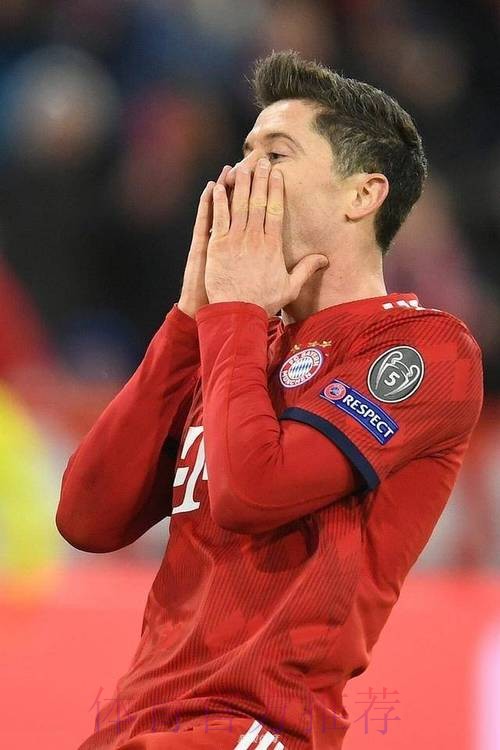 莱万:皇马并不配赢得三分 联赛很长&我们不会放弃