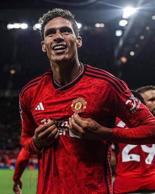 瓦拉内不会和皇马闹翻 在等曼联与皇马达成一致